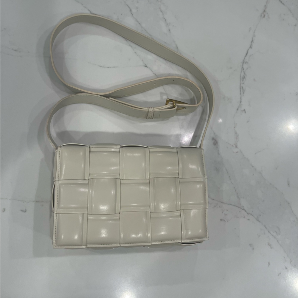 Amazon braided/woven cream crossbody purse - Picture 3 of 14